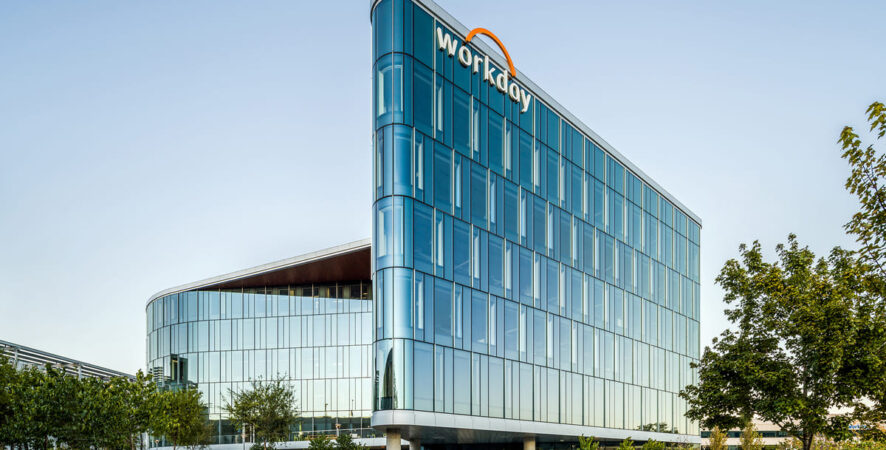 Empresa de software de RH Workday demite 1750 funcionários para investir em IA